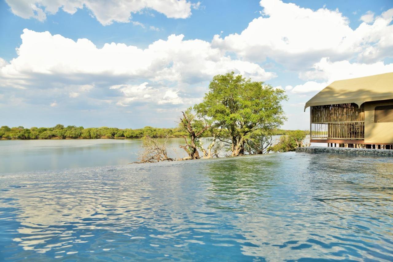 Jackalberry Chobe Hotel Kasane Buitenkant foto